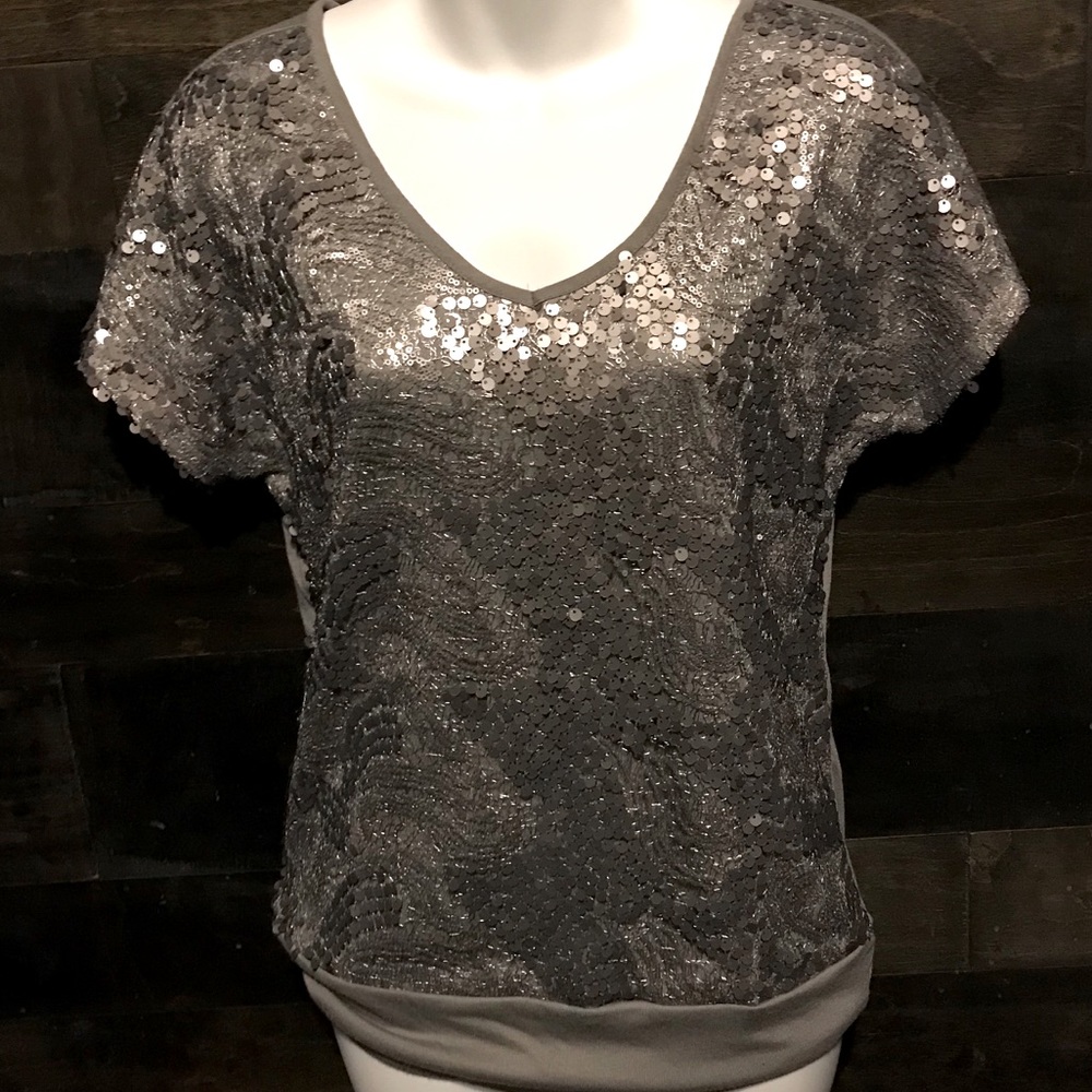 Cocomo Silver Grey Sequin Top Size Small